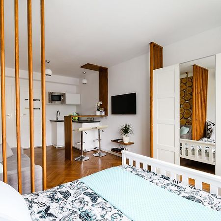 Central Station Apartment - Wilcza Warschau Buitenkant foto