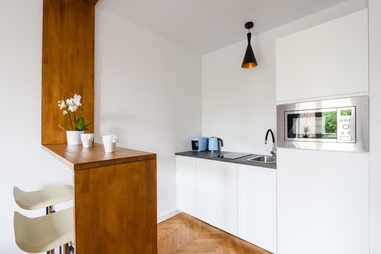 Central Station Apartment - Wilcza Warschau Buitenkant foto